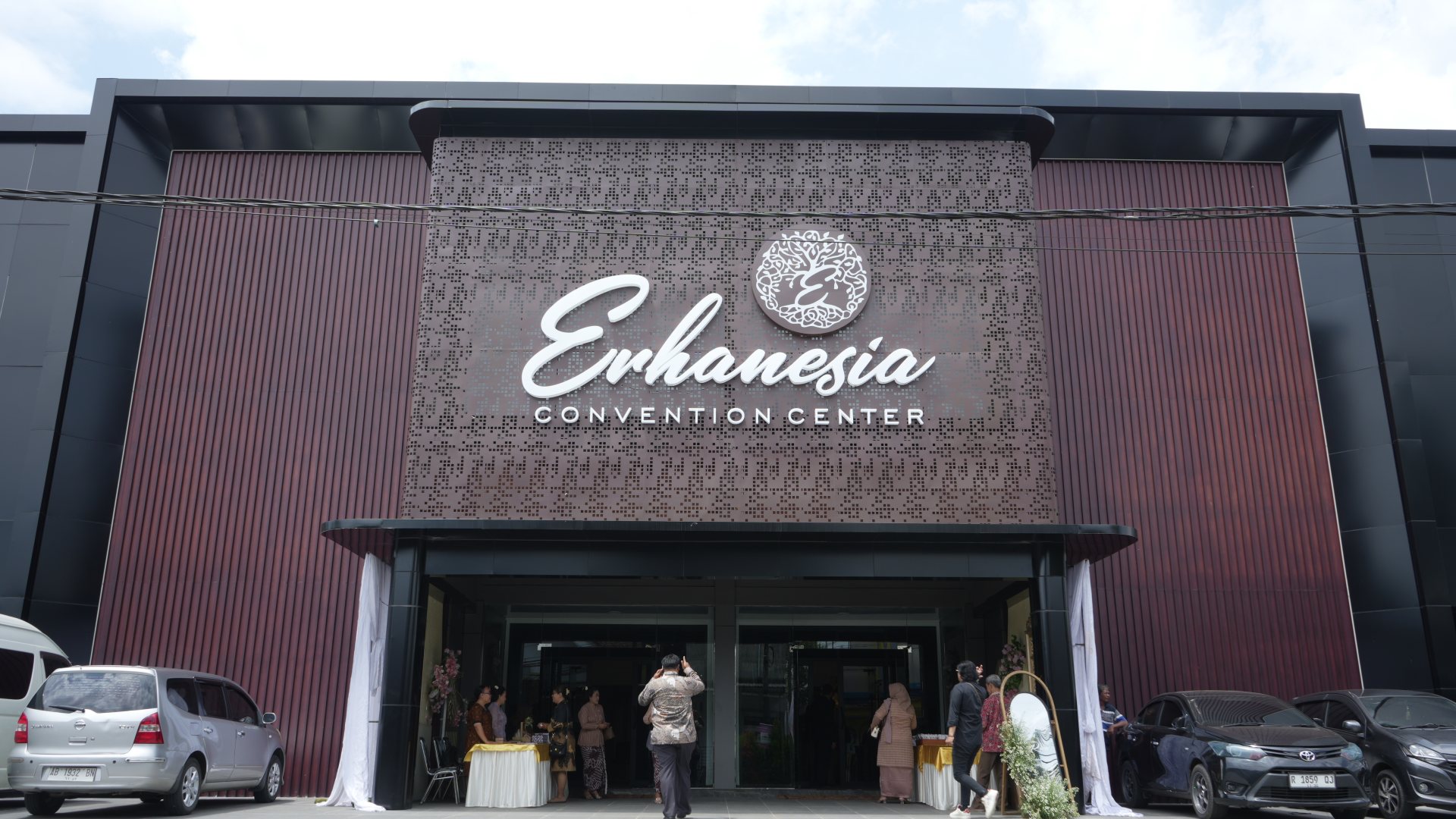 Erhanesia Convention Center